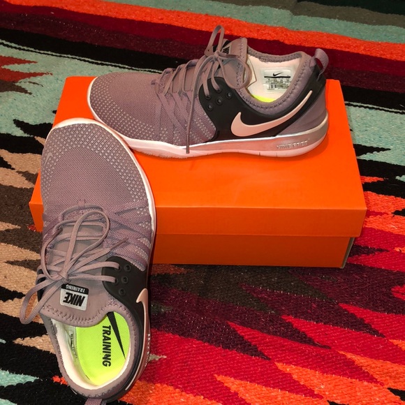 Nike Shoes - Nike Free Run Shoes